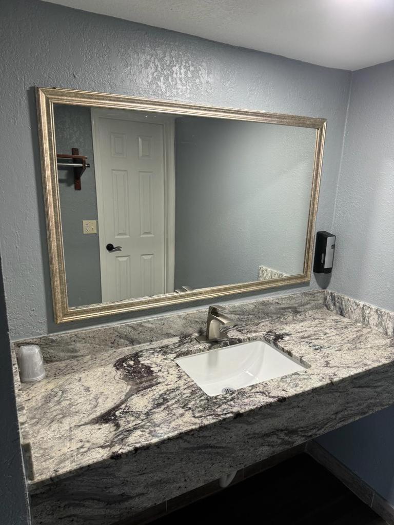Midtown Lodge Jacksonville Esterno foto
