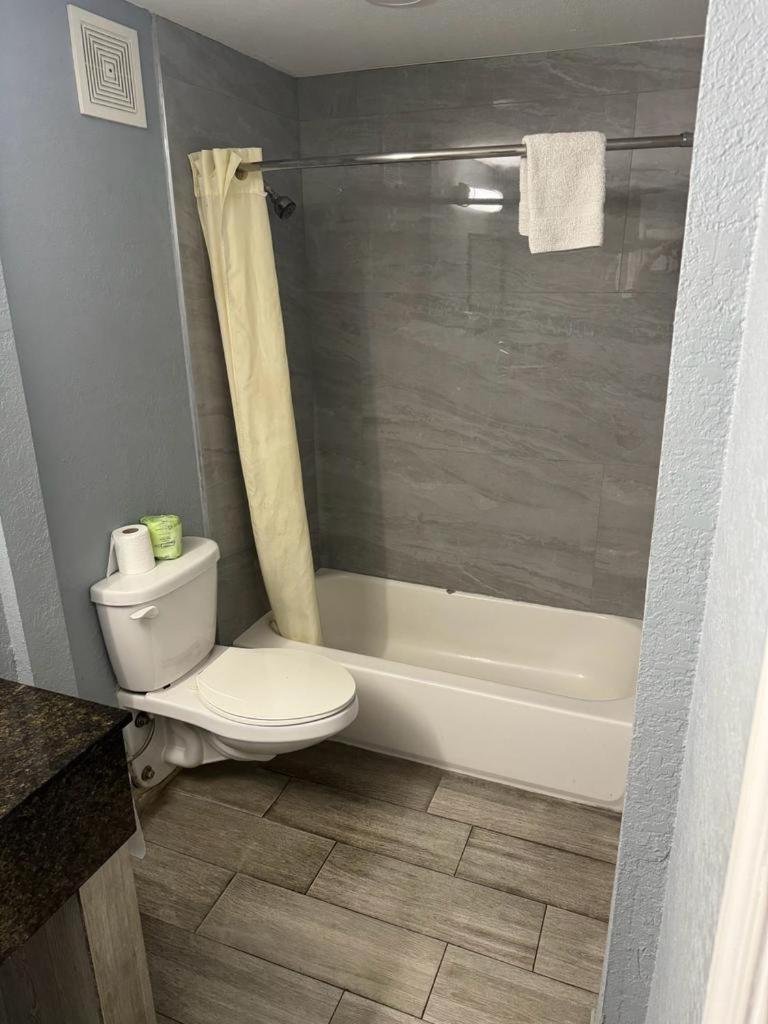 Midtown Lodge Jacksonville Esterno foto