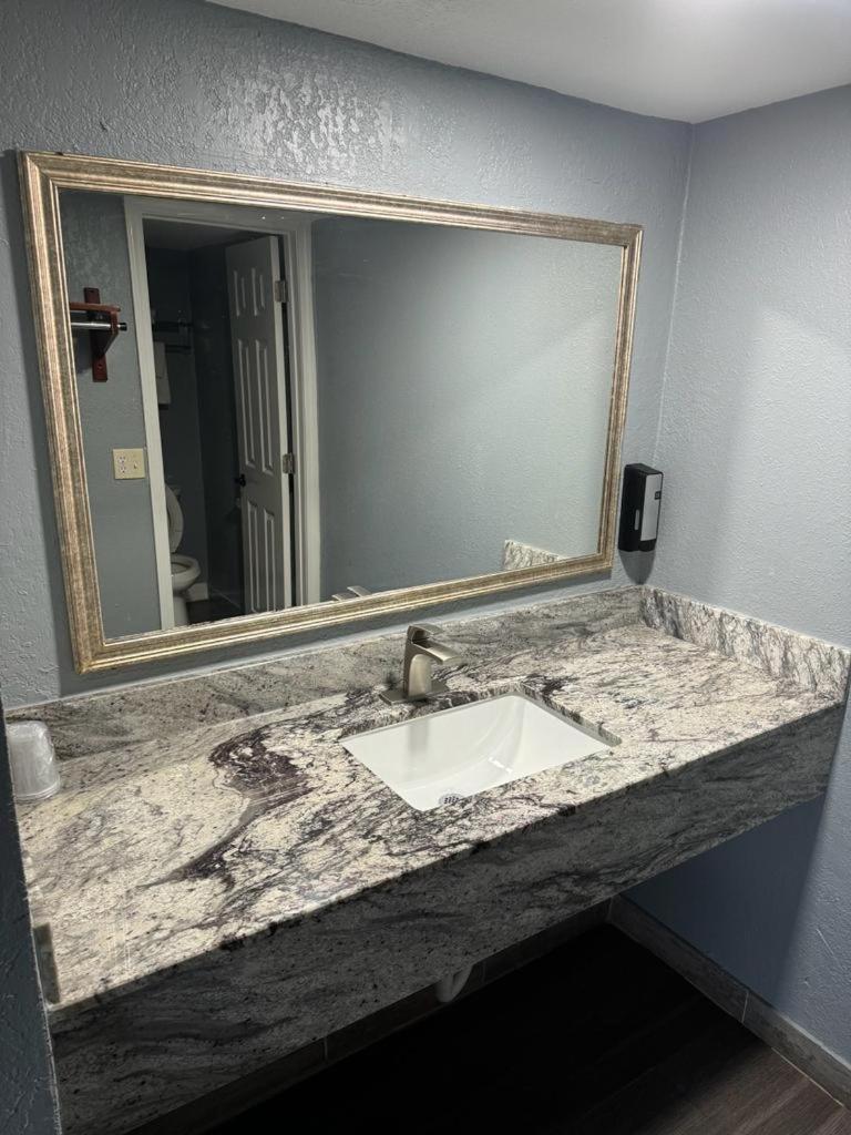 Midtown Lodge Jacksonville Esterno foto